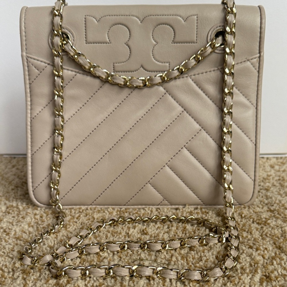 Elegant Beige Quilted Chain Shoulder Bag
